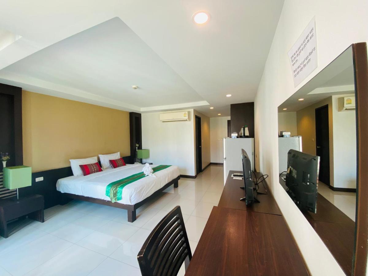 Tycoon Suite By Goad Avadhess Hospitality 1Km Walking Street Pattaya Beach Exteriör bild