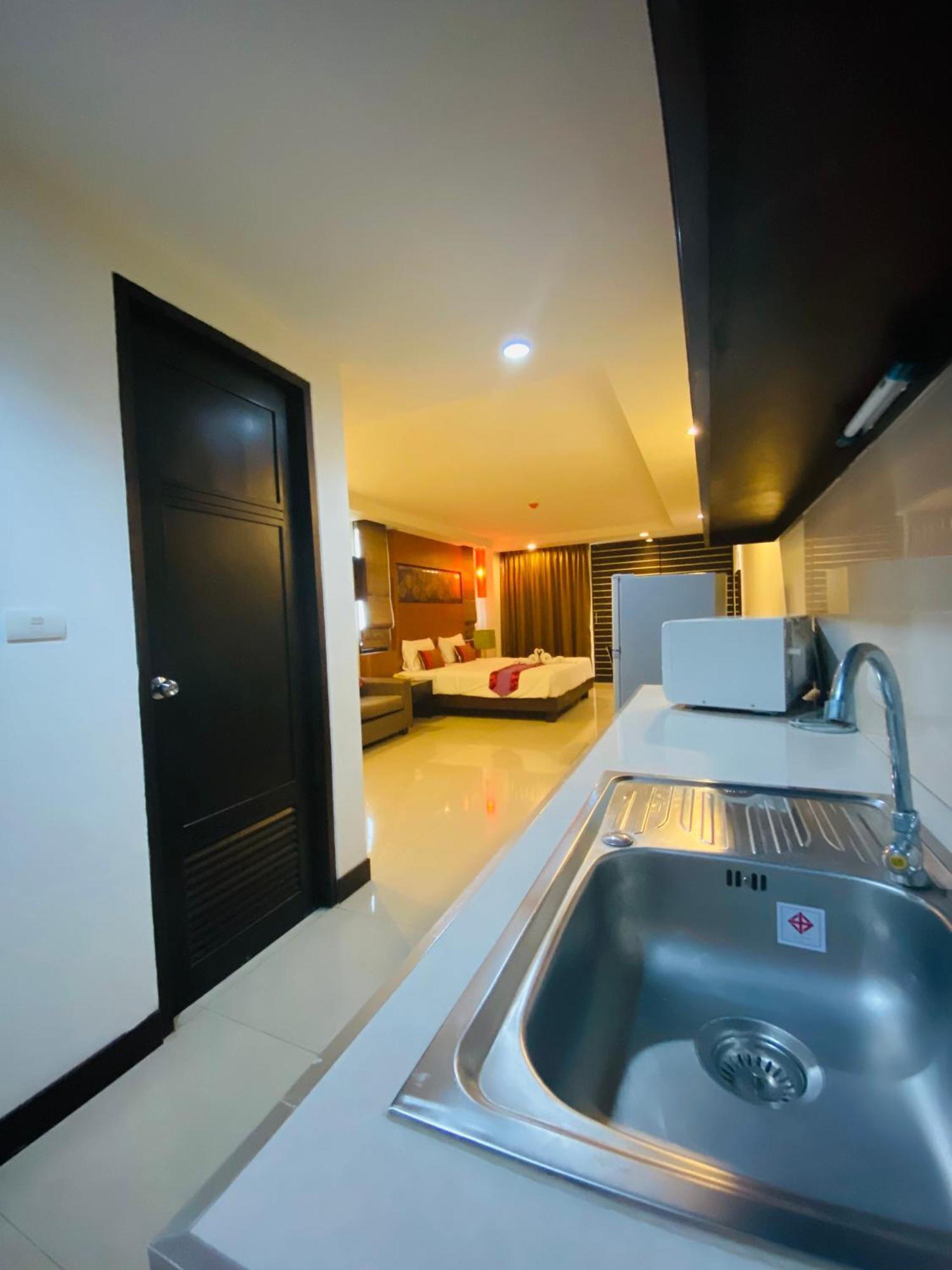 Tycoon Suite By Goad Avadhess Hospitality 1Km Walking Street Pattaya Beach Exteriör bild