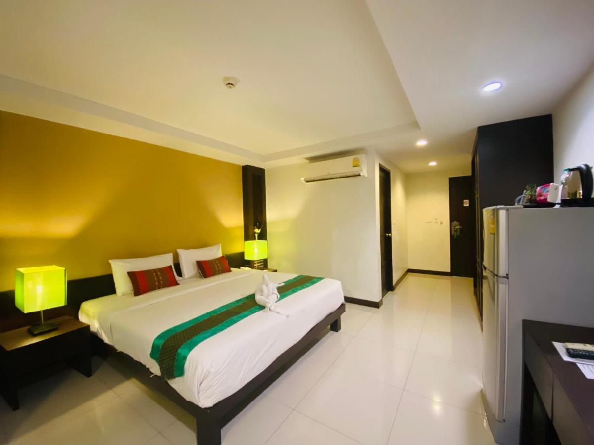 Tycoon Suite By Goad Avadhess Hospitality 1Km Walking Street Pattaya Beach Exteriör bild